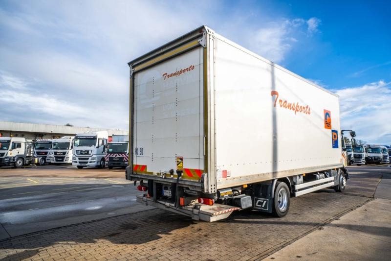 Renault D WIDE 250 DXI (12T)+DHOLLANDIA - Camion fourgon: photos 4 Renault D WIDE 250 DXI (12T)+DHOLLANDIA - Camion fourgon: photos 4