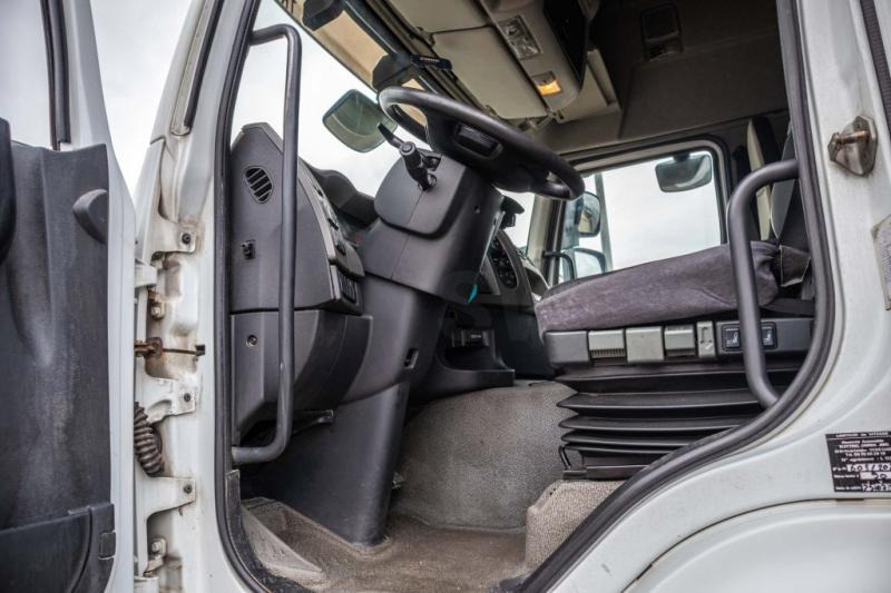 Renault LANDER 460 DXI-6x2+10 pneus/tires+INTARDER - Camion plateau: photos 5 Renault LANDER 460 DXI-6x2+10 pneus/tires+INTARDER - Camion plateau: photos 5