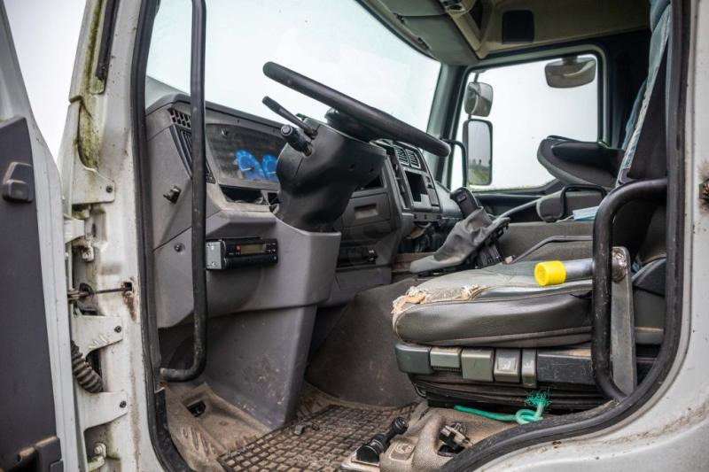 Renault PREMIUM 320 - Camion benne: photos 5 Renault PREMIUM 320 - Camion benne: photos 5