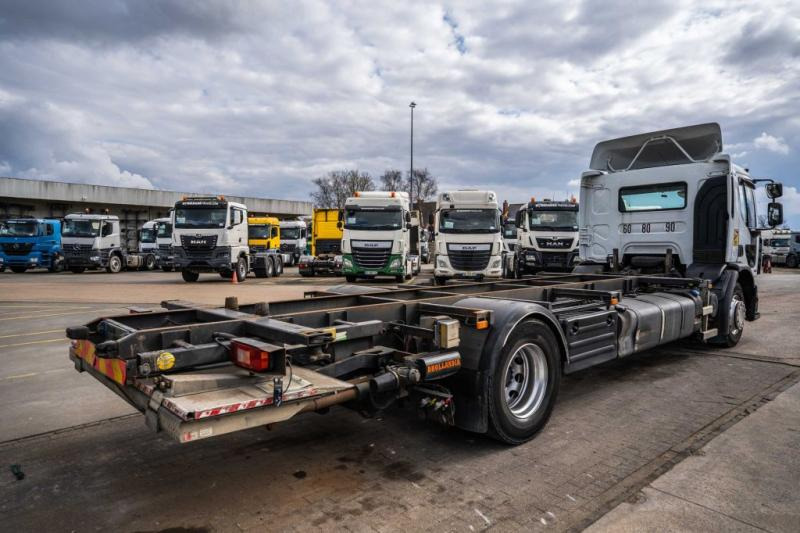 Renault PREMIUM 340 DXI // HAYON RETRACT - Camion porte-conteneur/ Caisse mobile: photos 4 Renault PREMIUM 340 DXI // HAYON RETRACT - Camion porte-conteneur/ Caisse mobile: photos 4