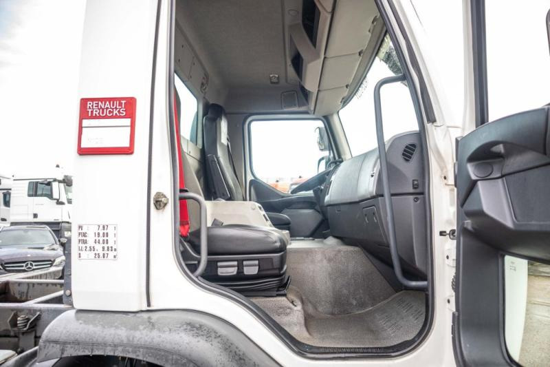 Camion porte-conteneur/ Caisse mobile Renault PREMIUM D WIDE 320 DXI: photos 9 Camion porte-conteneur/ Caisse mobile Renault PREMIUM D WIDE 320 DXI: photos 9