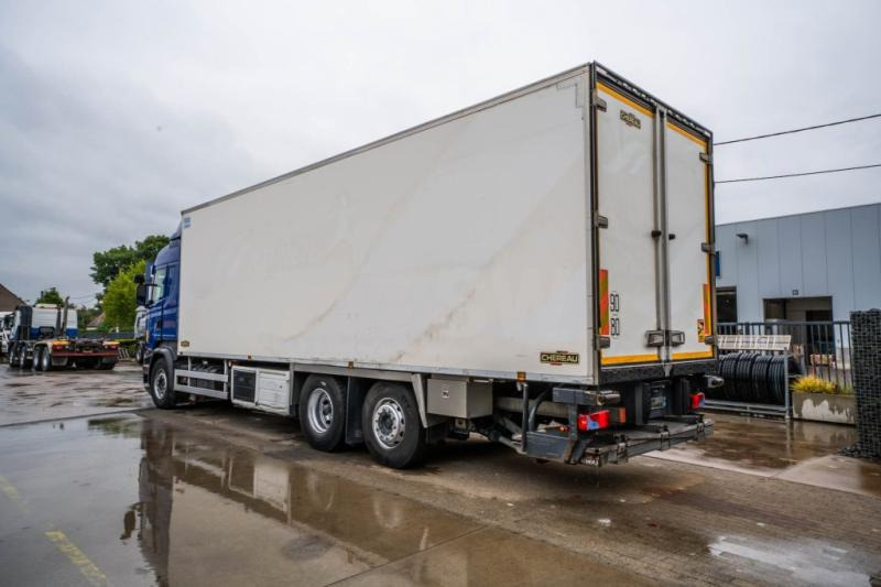 Scania R 410+CHEREAU+CARRIER 1150 MT+DHOLLANDIA 2.5T - Camion frigorifique: photos 5 Scania R 410+CHEREAU+CARRIER 1150 MT+DHOLLANDIA 2.5T - Camion frigorifique: photos 5