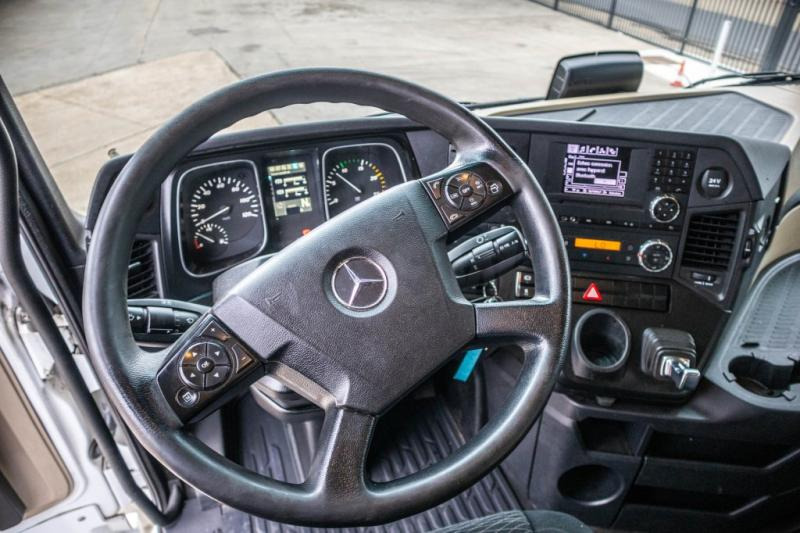 Tracteur routier Mercedes ACTROS 1845 LS: photos 8
