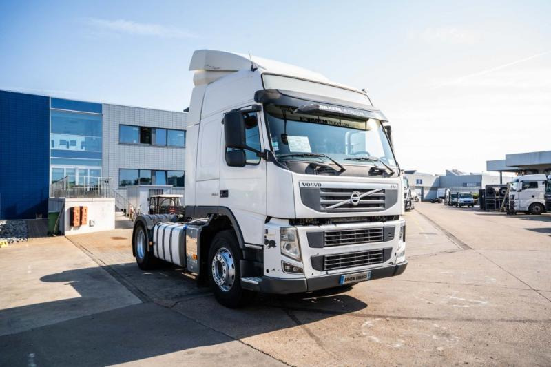 Volvo FM (FH) 460 GLOB +VOITH+KIPHYDR. - Tracteur routier: photos 2 Volvo FM (FH) 460 GLOB +VOITH+KIPHYDR. - Tracteur routier: photos 2