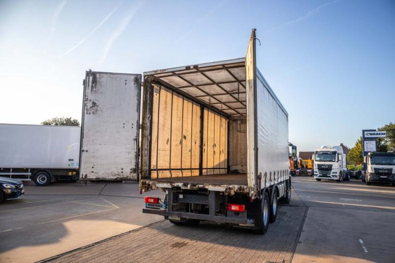 Volvo FM330-6X2+E5 (10pneus/tires) - Camion à rideaux coulissants: photos 5 Volvo FM330-6X2+E5 (10pneus/tires) - Camion à rideaux coulissants: photos 5