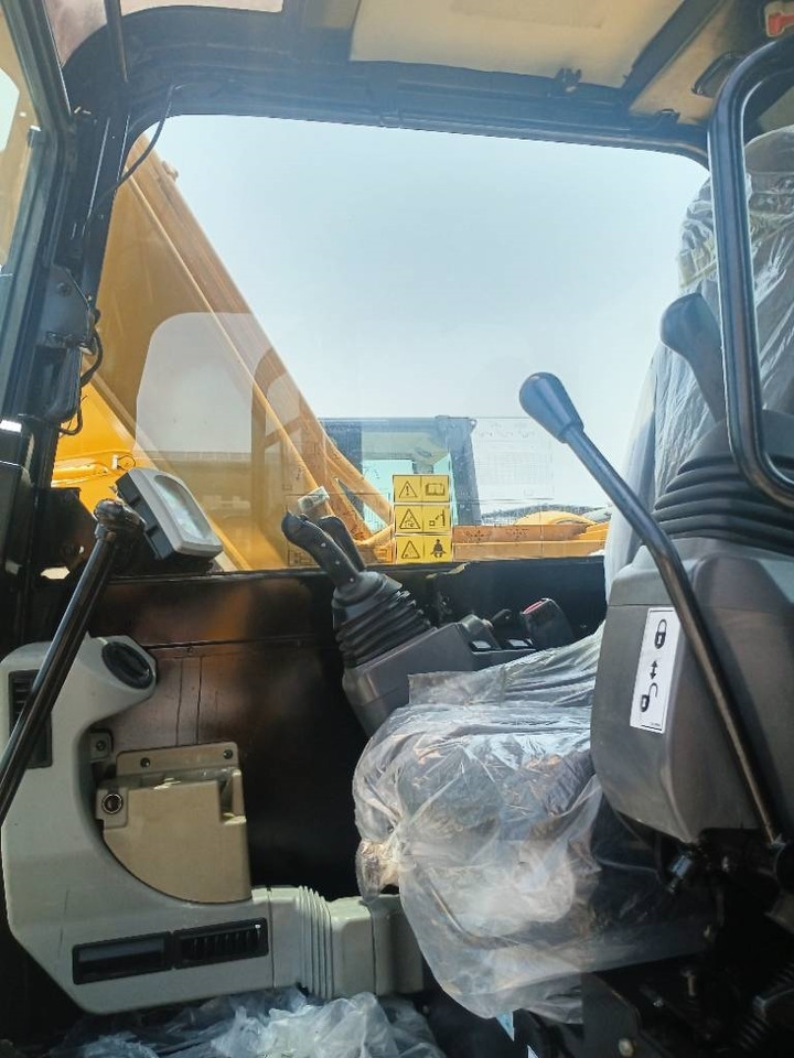 CAT 307E2 - Mini pelle: photos 3 CAT 307E2 - Mini pelle: photos 3