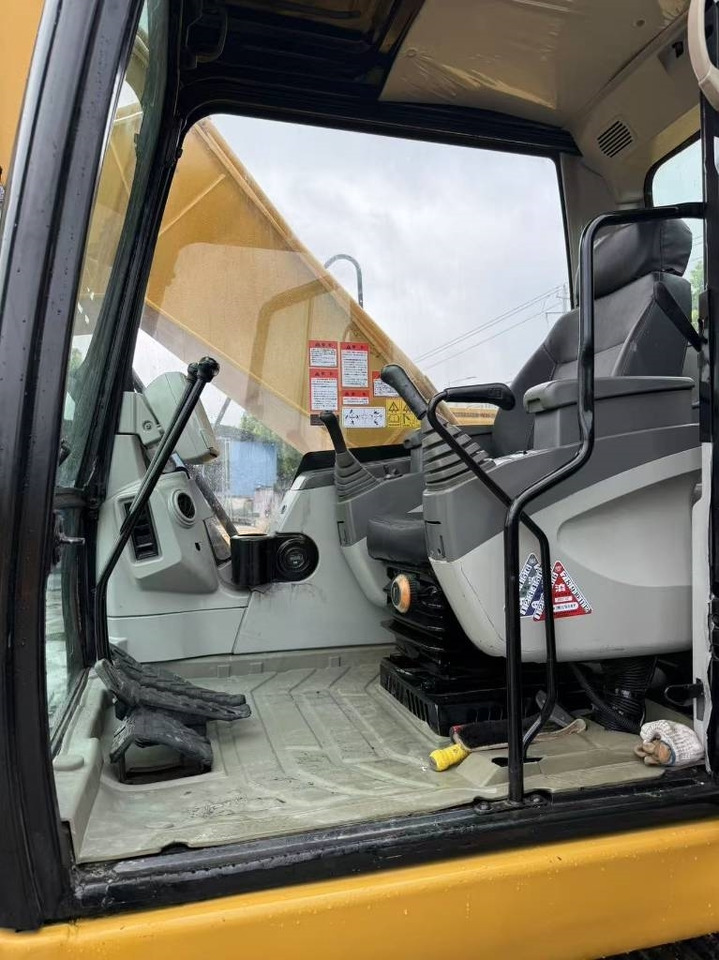 CAT 320 C - Pelle sur chenille: photos 5 CAT 320 C - Pelle sur chenille: photos 5