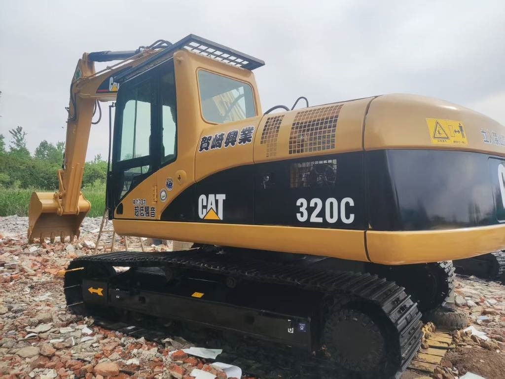 CAT 320 C - Pelle sur chenille: photos 2 CAT 320 C - Pelle sur chenille: photos 2