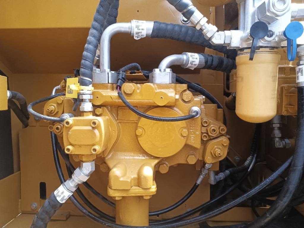 CAT 320D2 - Pelle sur chenille: photos 5 CAT 320D2 - Pelle sur chenille: photos 5