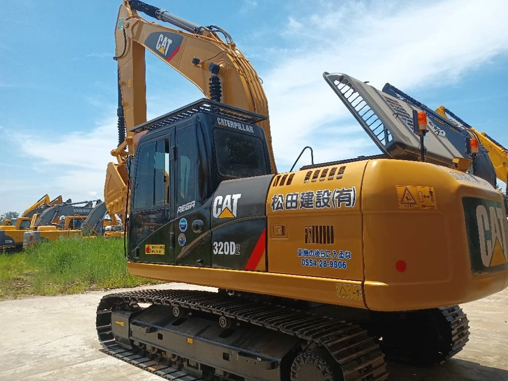 CAT 320D2 - Pelle sur chenille: photos 5 CAT 320D2 - Pelle sur chenille: photos 5
