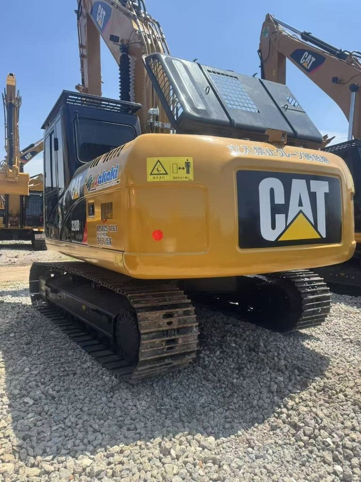 Pelle sur chenille neuf CAT 320d2: photos 10