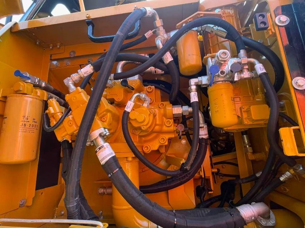 CAT 330D2 - Pelle sur chenille: photos 5 CAT 330D2 - Pelle sur chenille: photos 5