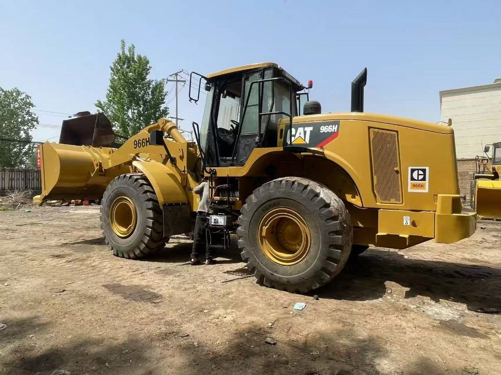 CAT 966 - Chargeuse sur pneus: photos 5 CAT 966 - Chargeuse sur pneus: photos 5