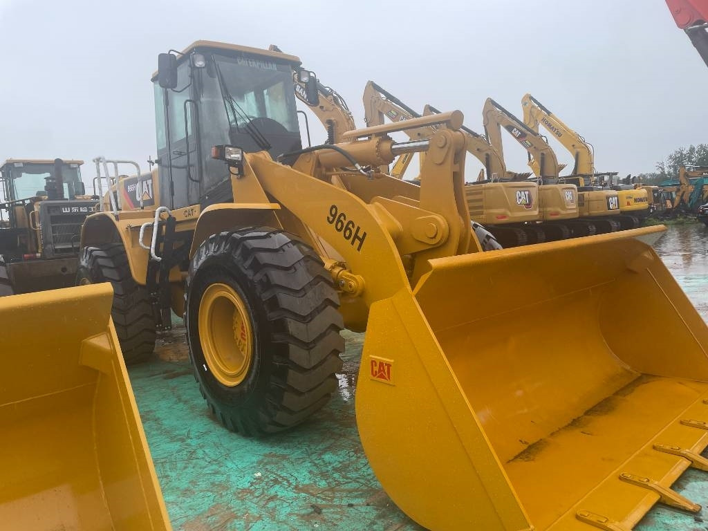 CAT 966 H - Chargeuse sur pneus: photos 4 CAT 966 H - Chargeuse sur pneus: photos 4