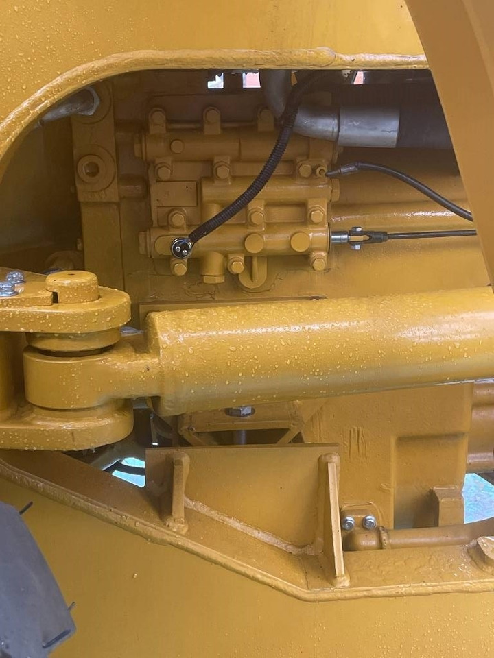 CAT 966 H - Chargeuse sur pneus: photos 2 CAT 966 H - Chargeuse sur pneus: photos 2