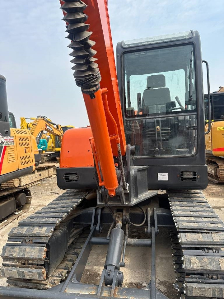 Doosan DH 60-7 - Pelle sur chenille: photos 5 Doosan DH 60-7 - Pelle sur chenille: photos 5