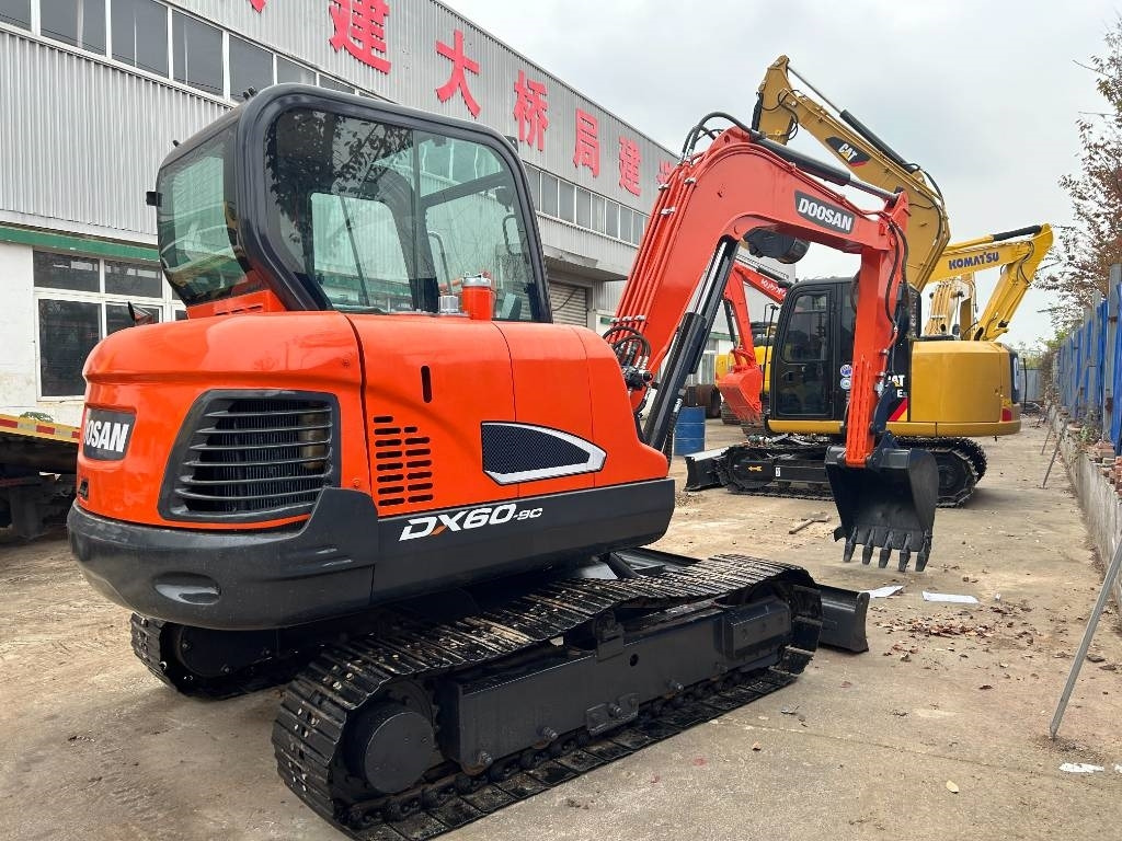 Doosan DX 60 - Mini pelle: photos 1 Doosan DX 60 - Mini pelle: photos 1