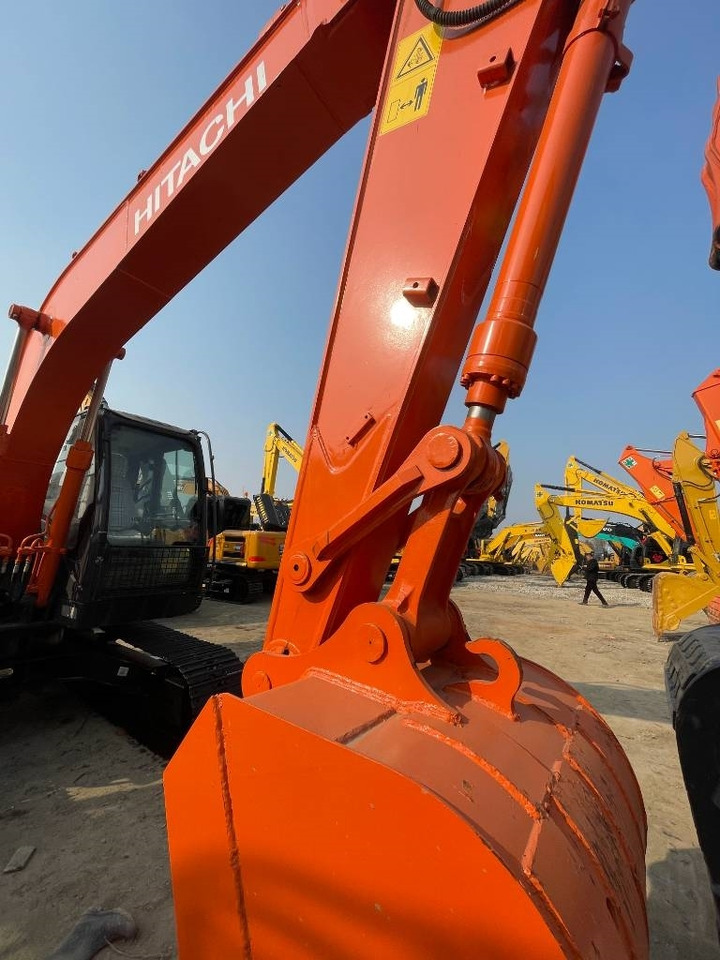 Hitachi ZX 130 - Pelle sur chenille: photos 5 Hitachi ZX 130 - Pelle sur chenille: photos 5