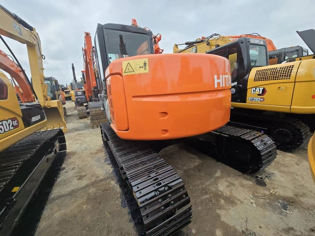 Hitachi ZX 135 US - Pelle sur chenille: photos 2 Hitachi ZX 135 US - Pelle sur chenille: photos 2
