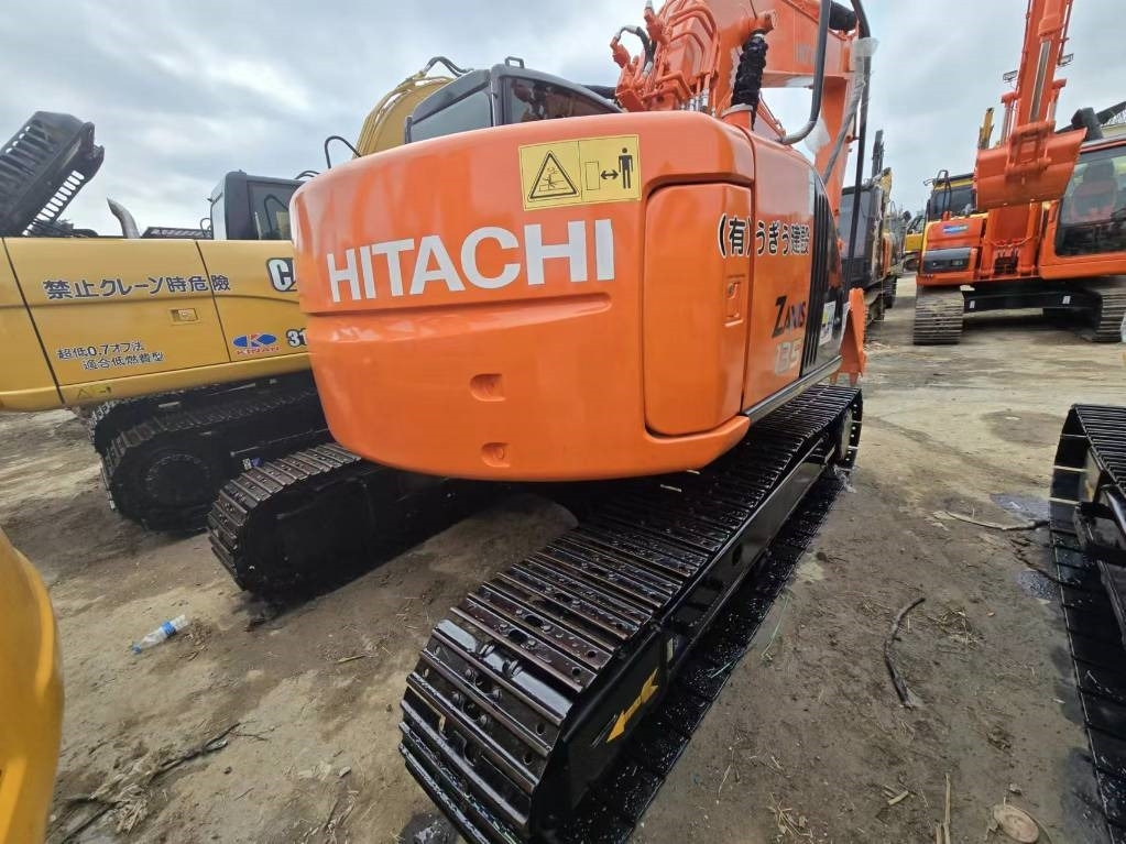 Hitachi ZX 135 US - Pelle sur chenille: photos 1 Hitachi ZX 135 US - Pelle sur chenille: photos 1