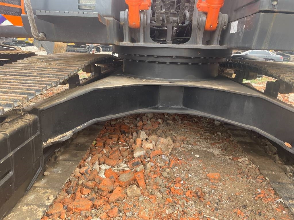 Hitachi ZX 200 - Pelle sur chenille: photos 2 Hitachi ZX 200 - Pelle sur chenille: photos 2