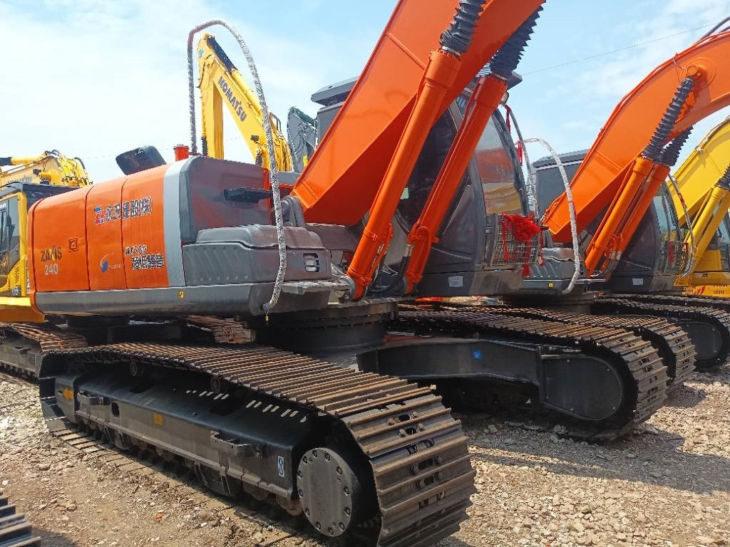 Hitachi ZX 240 - Pelle sur chenille: photos 4 Hitachi ZX 240 - Pelle sur chenille: photos 4