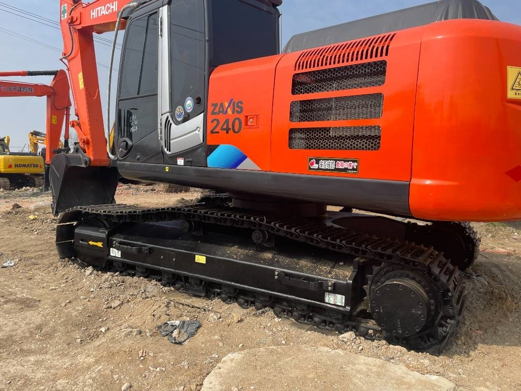 Hitachi ZX 240 - Pelle sur chenille: photos 3 Hitachi ZX 240 - Pelle sur chenille: photos 3