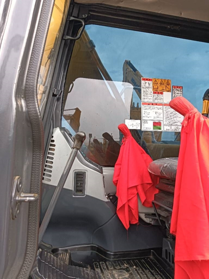 Komatsu PC 130 - Pelle sur chenille: photos 4 Komatsu PC 130 - Pelle sur chenille: photos 4