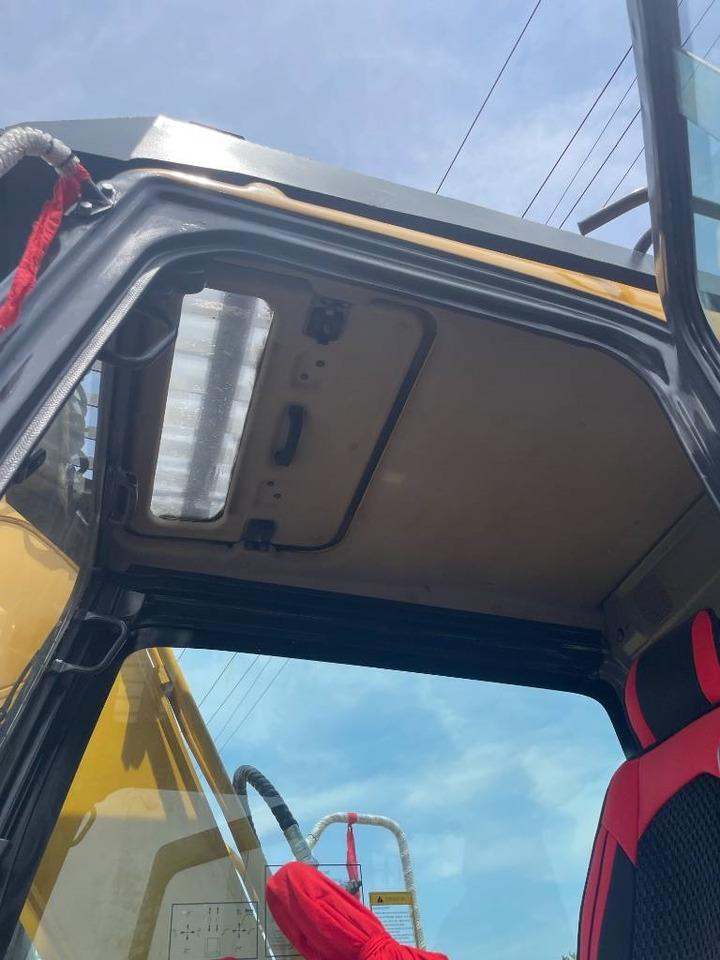 Komatsu PC 130 - Pelle sur chenille: photos 5 Komatsu PC 130 - Pelle sur chenille: photos 5