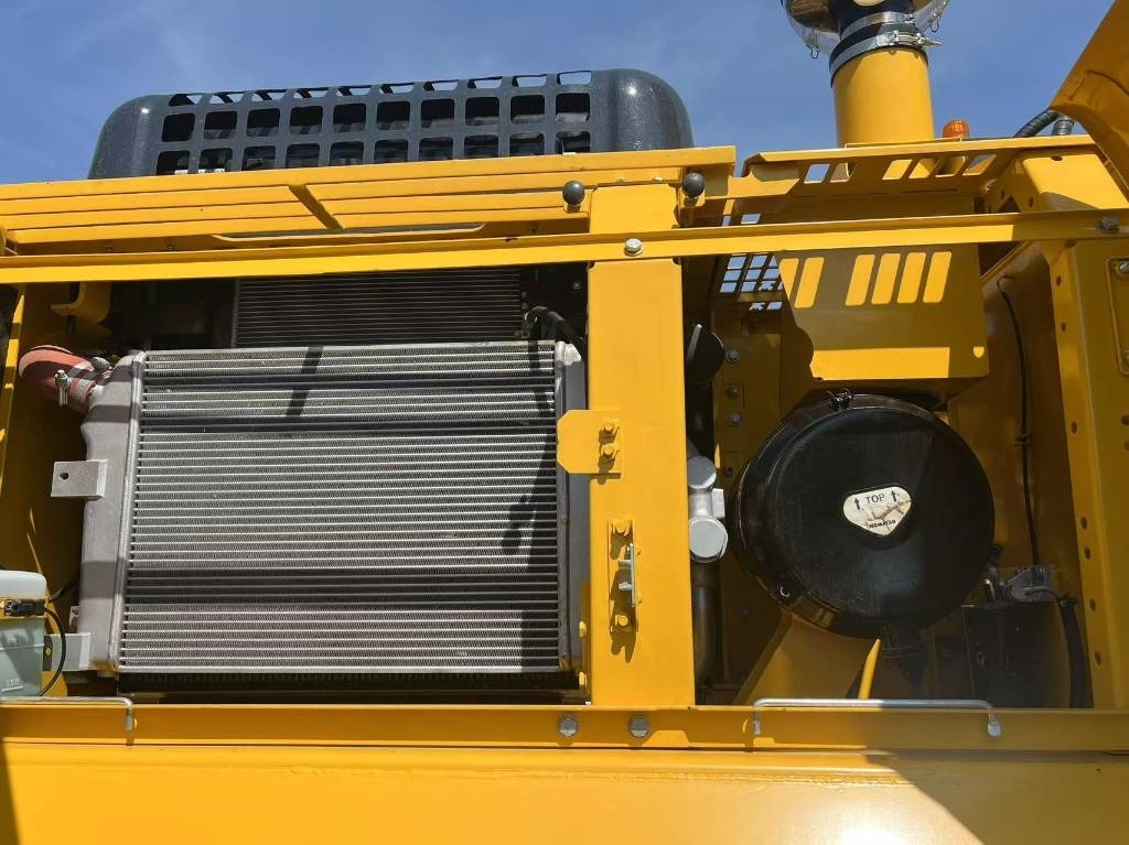 Komatsu PC 300 - Pelle sur chenille: photos 2 Komatsu PC 300 - Pelle sur chenille: photos 2