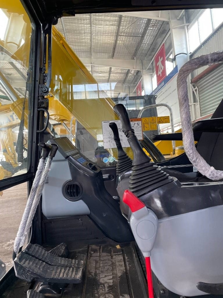 Komatsu PC 70 - Mini pelle: photos 5 Komatsu PC 70 - Mini pelle: photos 5