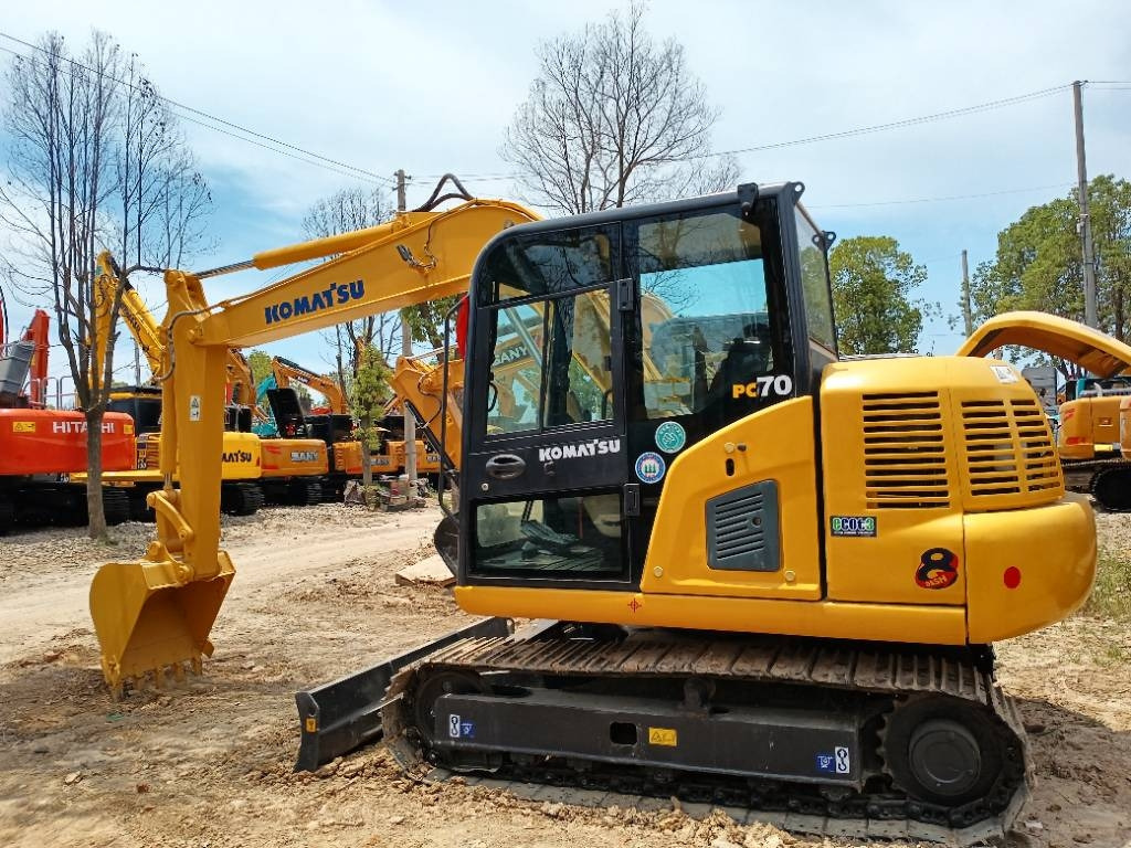 Komatsu PC 70 - Mini pelle: photos 1 Komatsu PC 70 - Mini pelle: photos 1