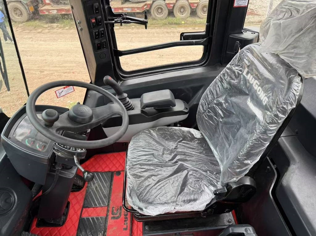 Liugong CLG 856 H - Chargeuse sur pneus: photos 3 Liugong CLG 856 H - Chargeuse sur pneus: photos 3