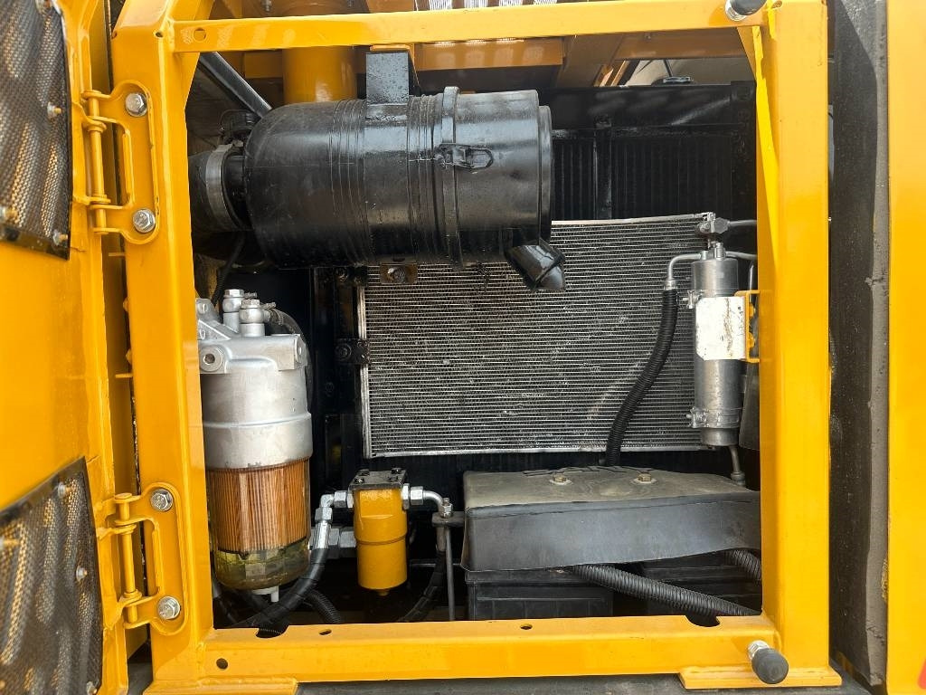 Sany SY 95 C - Pelle sur chenille: photos 3 Sany SY 95 C - Pelle sur chenille: photos 3