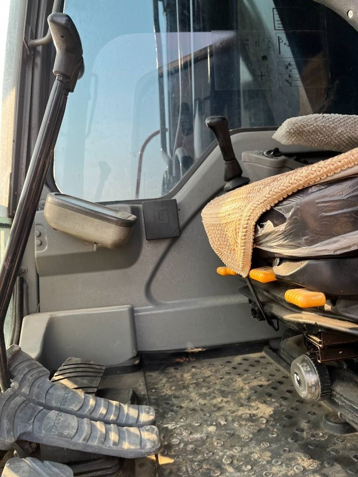 Volvo EC 290 - Pelle sur chenille: photos 5 Volvo EC 290 - Pelle sur chenille: photos 5