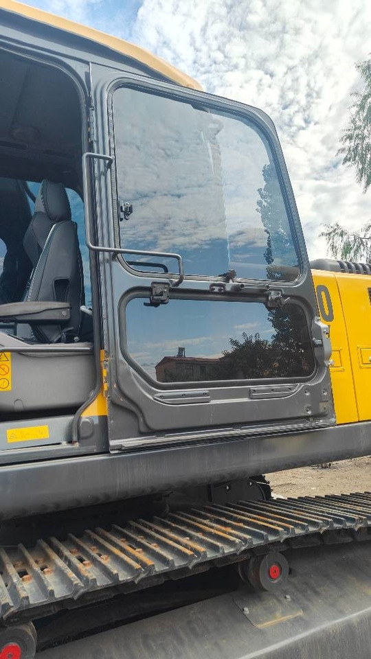 Volvo EC 290  - Pelle sur chenille: photos 4 Volvo EC 290  - Pelle sur chenille: photos 4