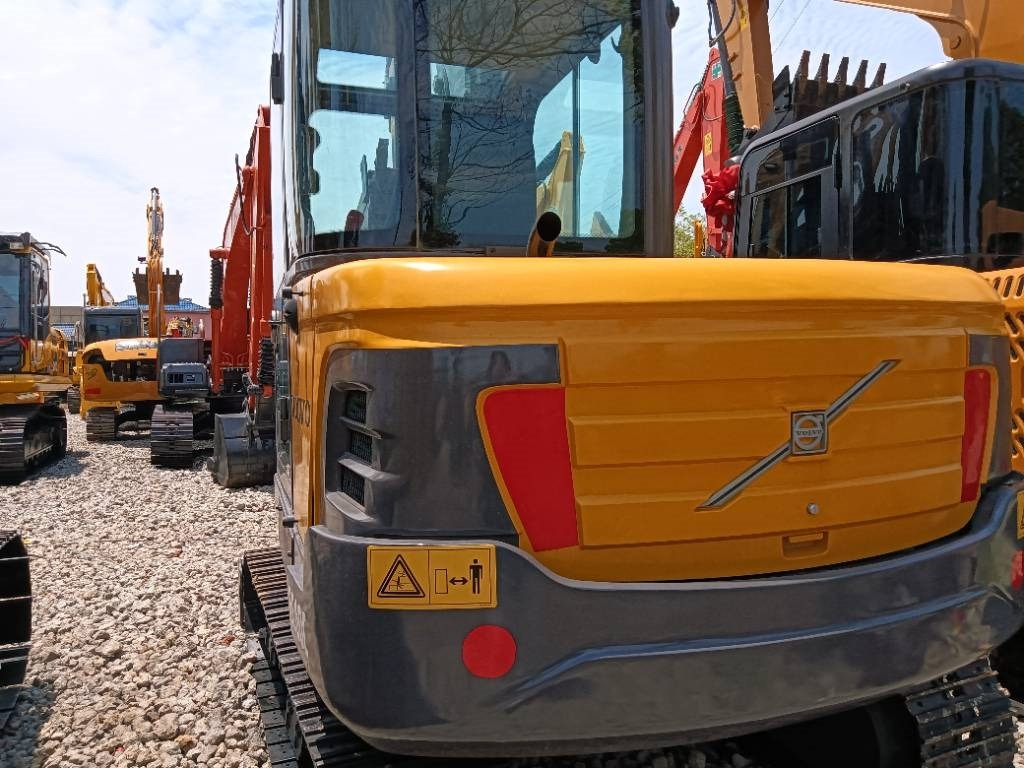 Pelle sur chenille neuf Volvo EC 60: photos 6
