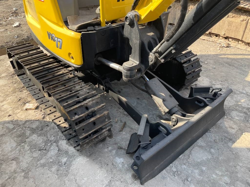 Yanmar 17 - Pelle sur chenille: photos 4 Yanmar 17 - Pelle sur chenille: photos 4