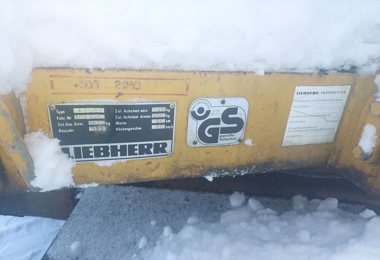 Pelle sur pneus Liebherr 900A: photos 8