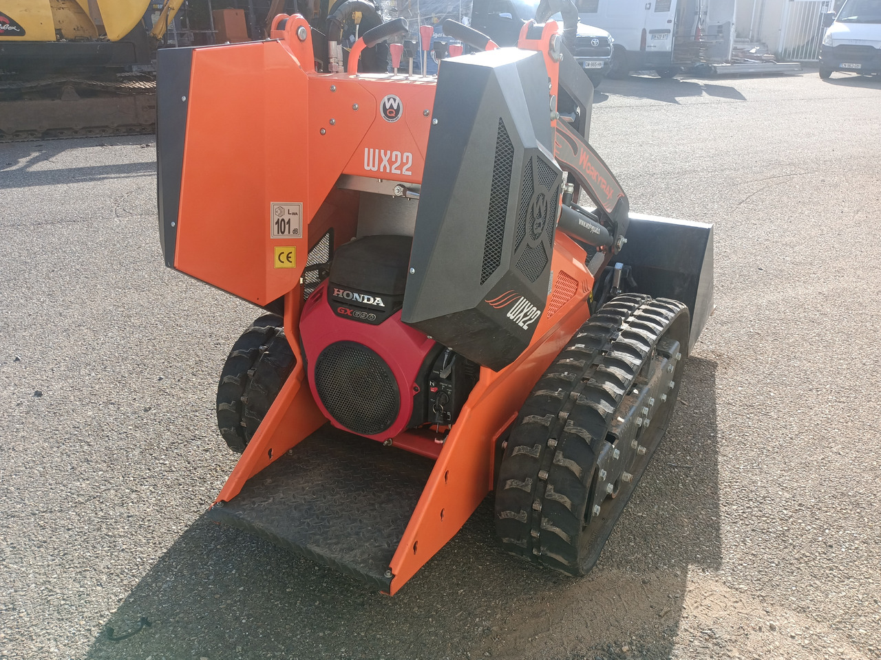 Cast Loaders Worky Trax WX22 - Chargeuse compacte sur chenilles: photos 3 Cast Loaders Worky Trax WX22 - Chargeuse compacte sur chenilles: photos 3