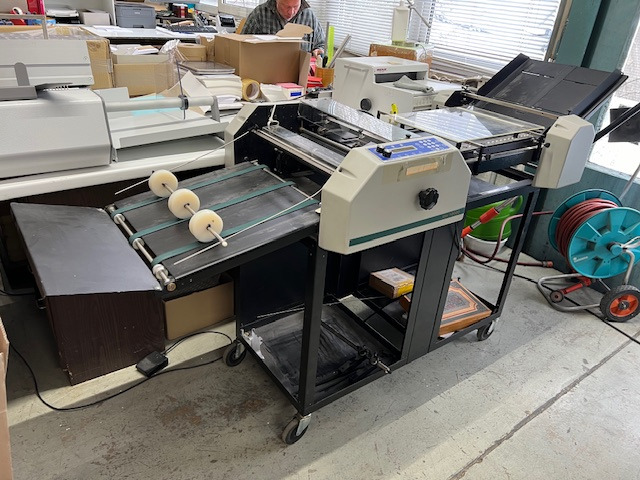 GRAPHIC WHIZARD GW 1200 - Machine d'impression: photos 1 GRAPHIC WHIZARD GW 1200 - Machine d'impression: photos 1