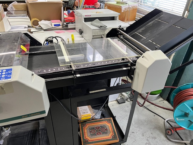 GRAPHIC WHIZARD GW 1200 - Machine d'impression: photos 2 GRAPHIC WHIZARD GW 1200 - Machine d'impression: photos 2