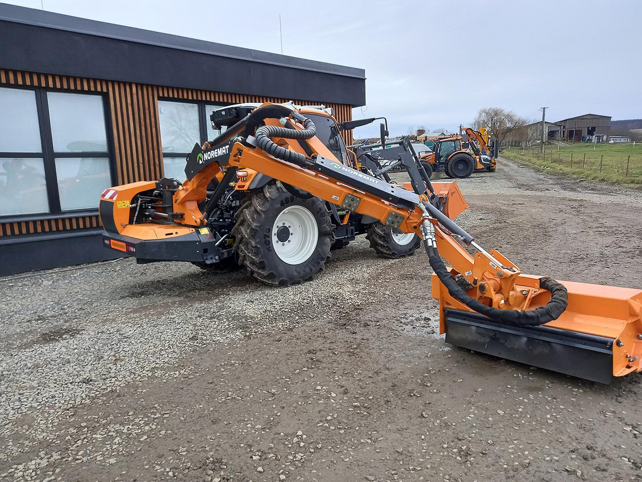Lintrac Linder, Perkins, 90 - Tracteur agricole: photos 4 Lintrac Linder, Perkins, 90 - Tracteur agricole: photos 4