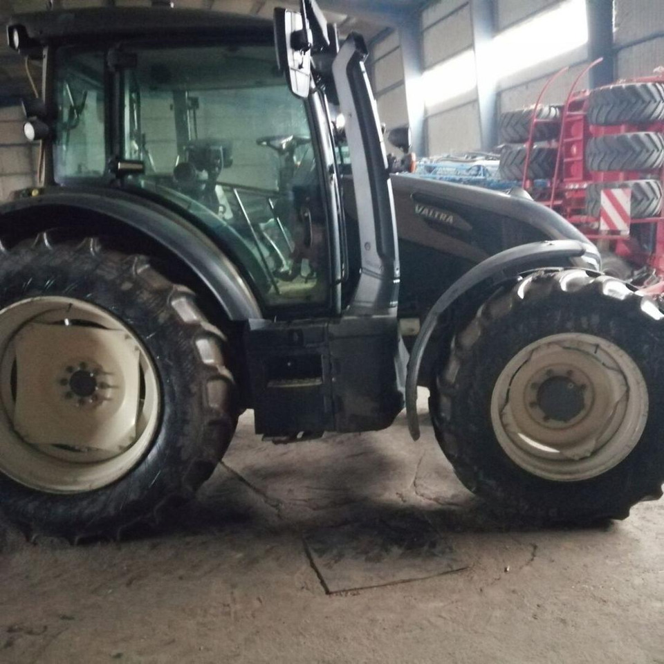 Valtra G, 135, Versu - Tracteur agricole: photos 5 Valtra G, 135, Versu - Tracteur agricole: photos 5