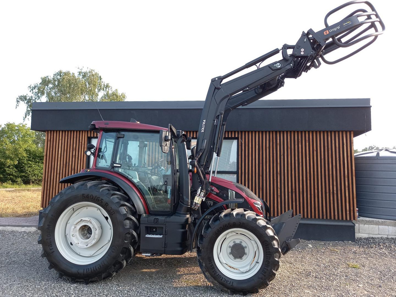 Valtra G, Agco power MBTN - D5, 115 A - Tracteur agricole: photos 1 Valtra G, Agco power MBTN - D5, 115 A - Tracteur agricole: photos 1