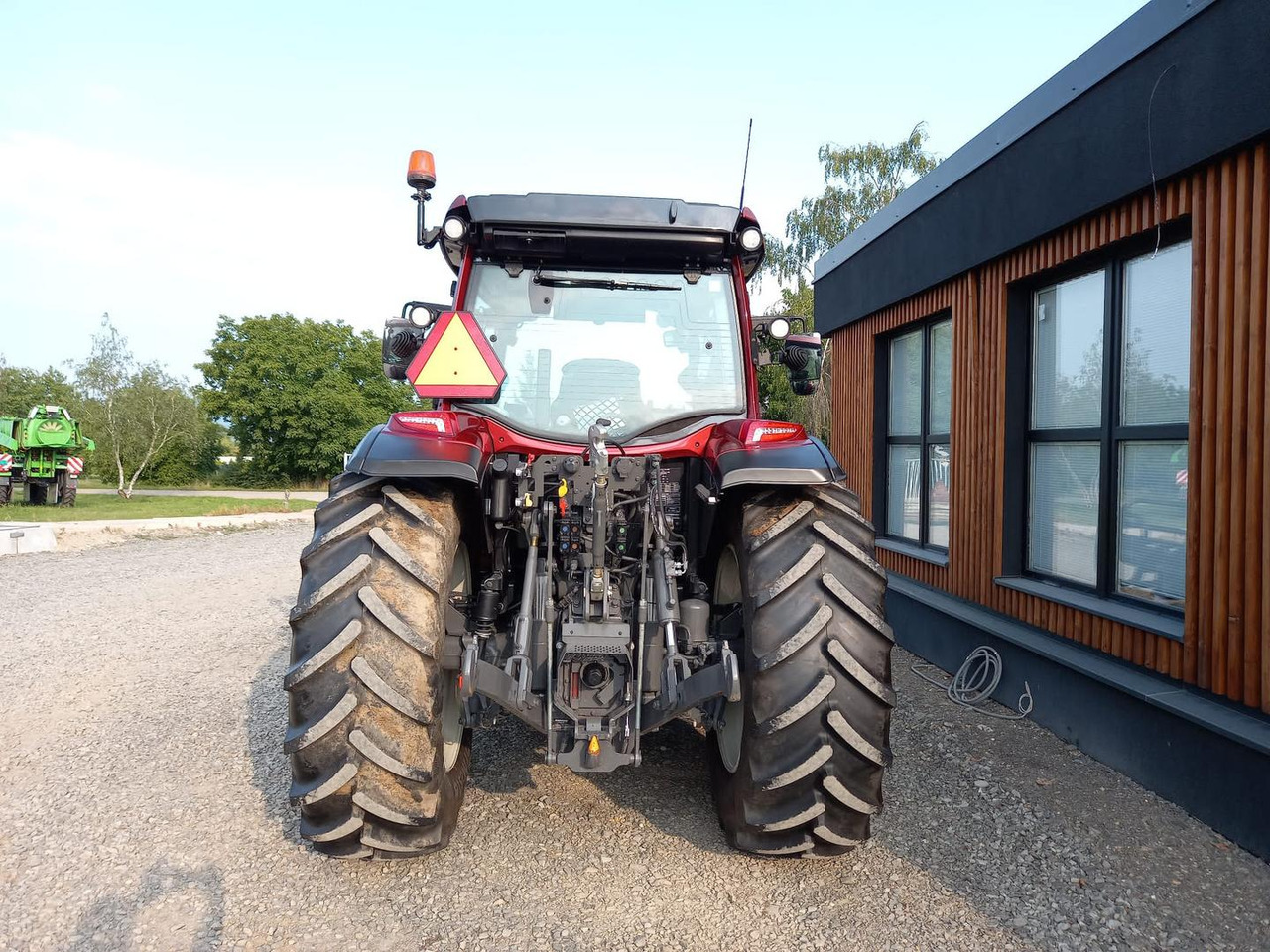 Valtra G, Agco power MBTN - D5, 115 A - Tracteur agricole: photos 4 Valtra G, Agco power MBTN - D5, 115 A - Tracteur agricole: photos 4
