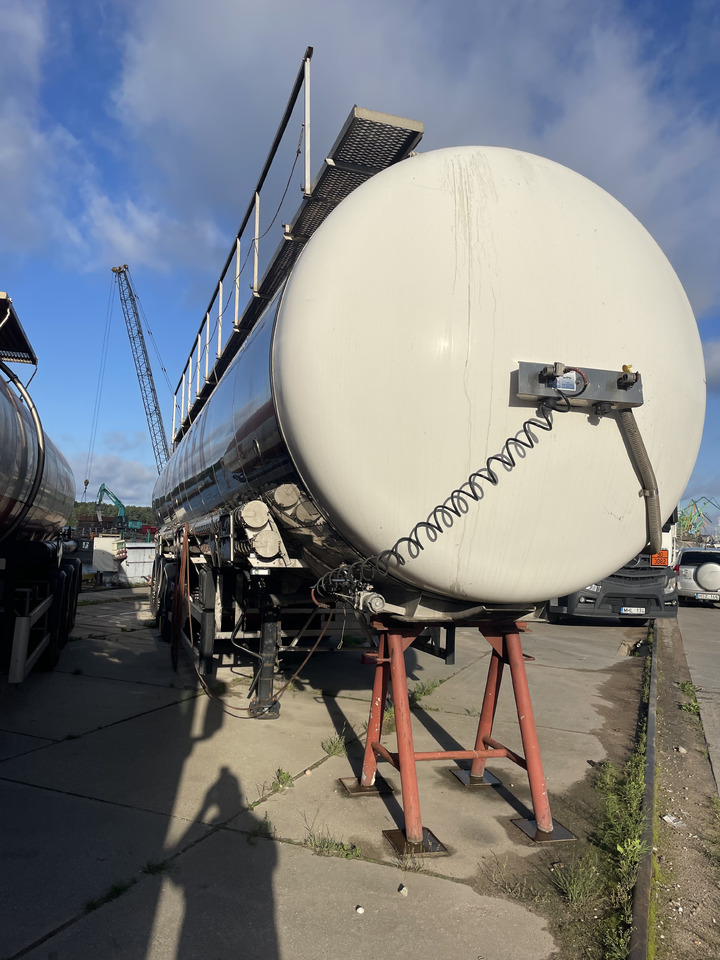 Klaeser TSA 55 C - Semi-remorque citerne: photos 4 Klaeser TSA 55 C - Semi-remorque citerne: photos 4