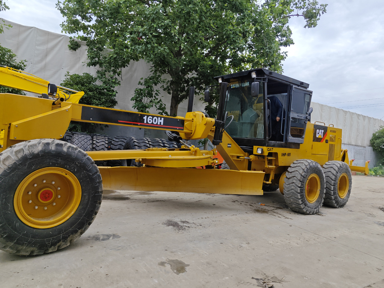 CATERPILLAR 160h - Niveleuse: photos 1 CATERPILLAR 160h - Niveleuse: photos 1