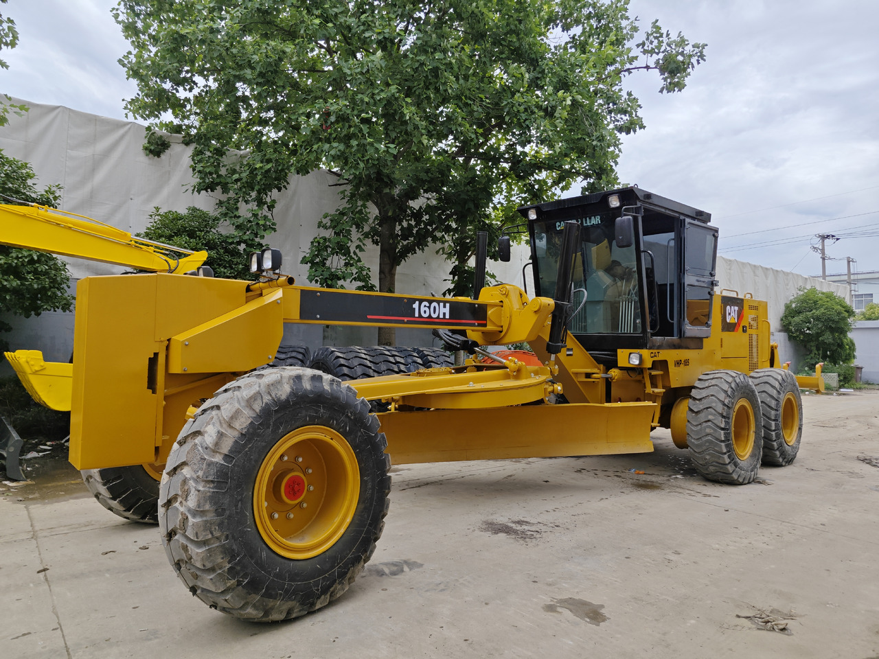 CATERPILLAR 160h used cat motor grader - Niveleuse: photos 1 CATERPILLAR 160h used cat motor grader - Niveleuse: photos 1