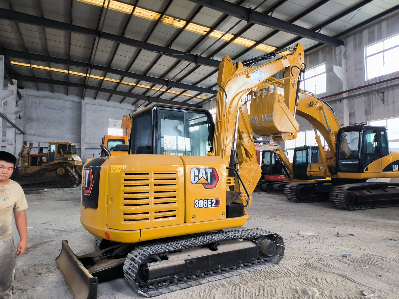 CATERPILLAR 306E - Mini pelle: photos 1 CATERPILLAR 306E - Mini pelle: photos 1